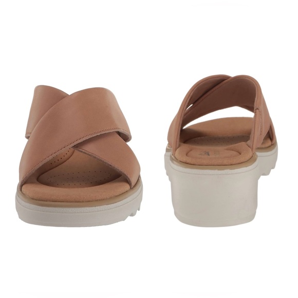 NEW Clarks Women\'s Jillian Gem Wedge in Warm Beige Size 7 M